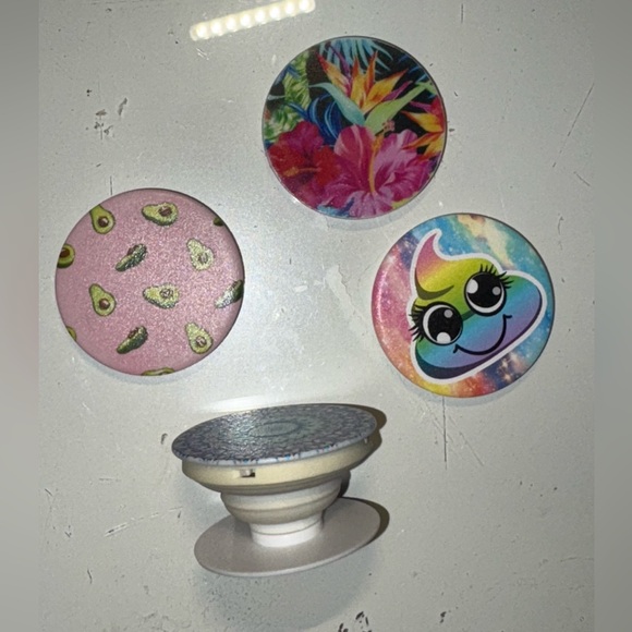 4pc Popsocket bundle - Picture 2 of 2
